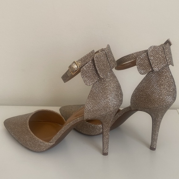 Jessica Simpson Lana High Heels Sz 9 Double Bow Ankle Strap Glittery Gold Pumps - Picture 15 of 15
